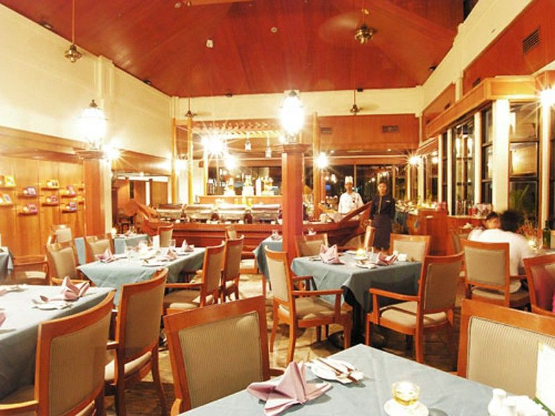 Sand & Sandals Desaru Beach Resort & Spa Exterior photo Interior of a restaurant in Bangkok, Thailand