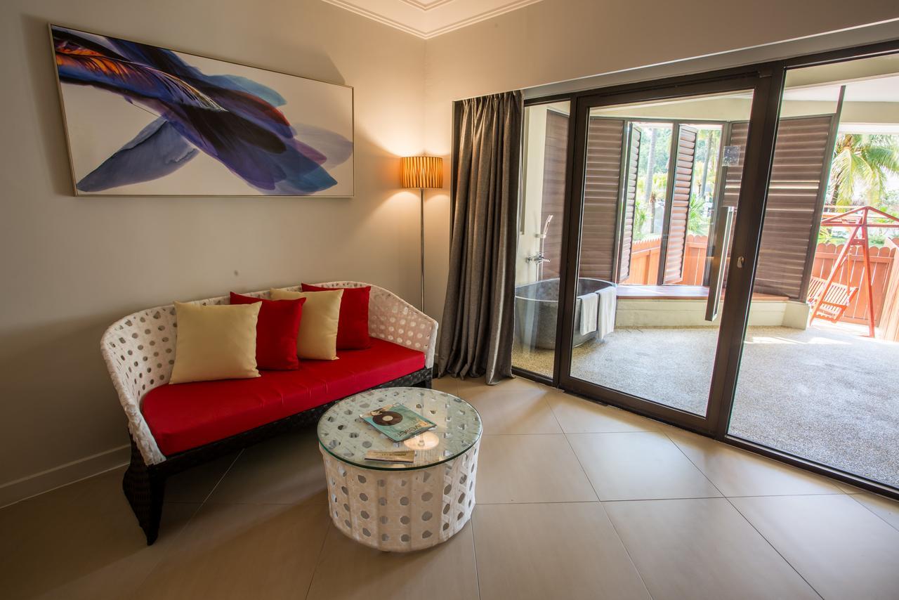 Sand & Sandals Desaru Beach Resort & Spa Exterior photo A room at the hotel